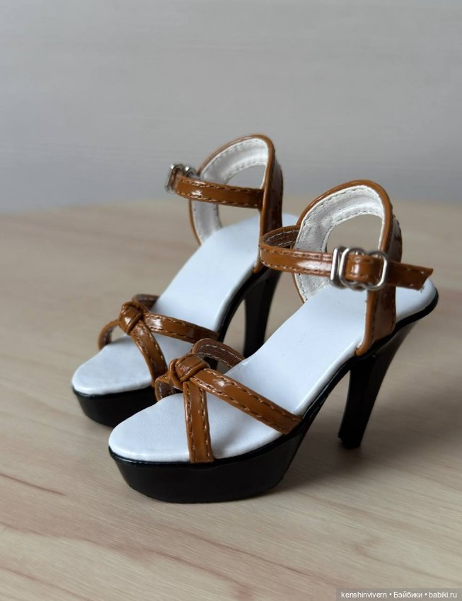 Продам босоножки (туфли) на каблуке для кукол 1/3