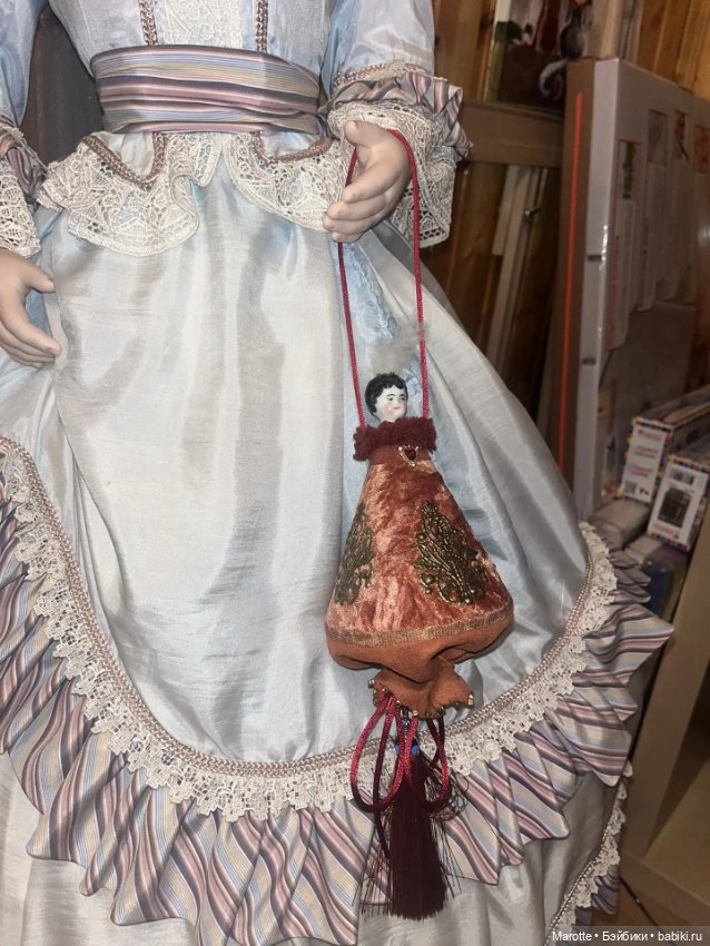 Сумочка - сюрпризница с антикварной головкой (фото 2)