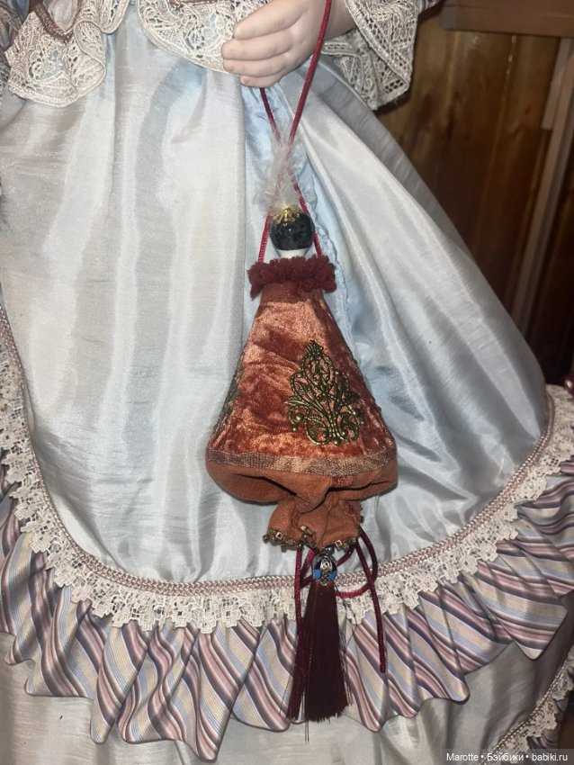 Сумочка - сюрпризница с антикварной головкой (фото 3)