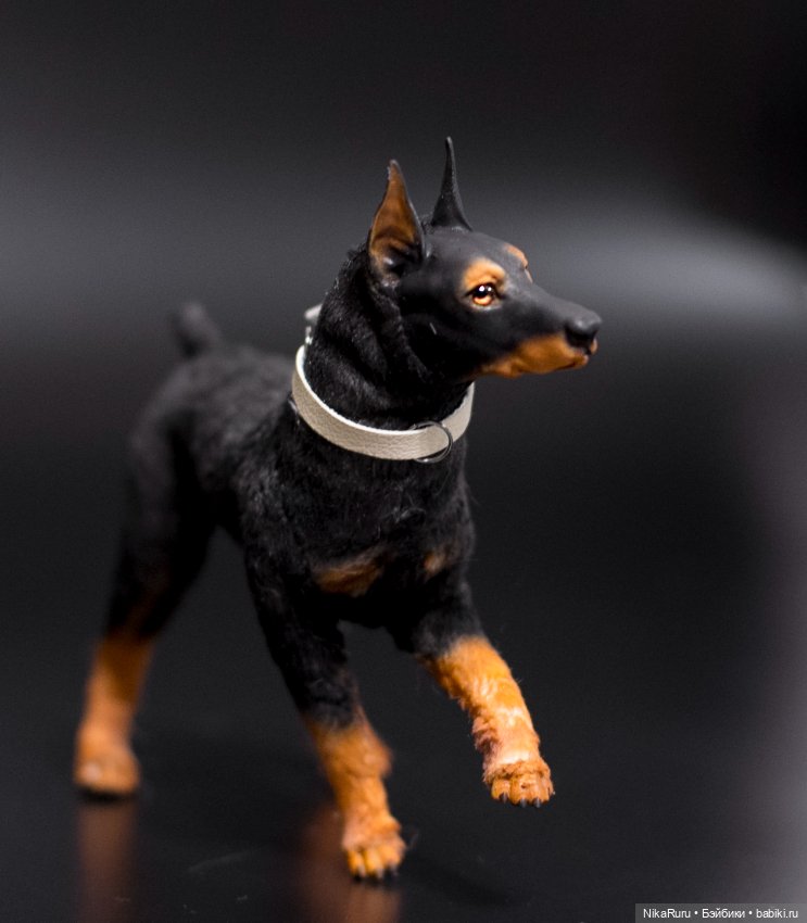 Доберман собака для Барби формат 1/6 в смешанной технике (фото 9)