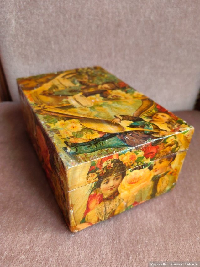 Французская куколка с гардеробом