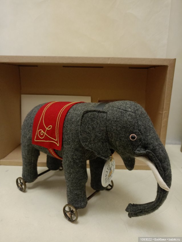 Слоник на колёсах Margarete Steiff (фото 2)