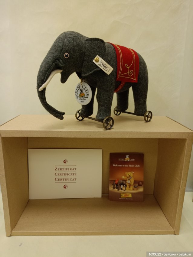 Слоник на колёсах Margarete Steiff