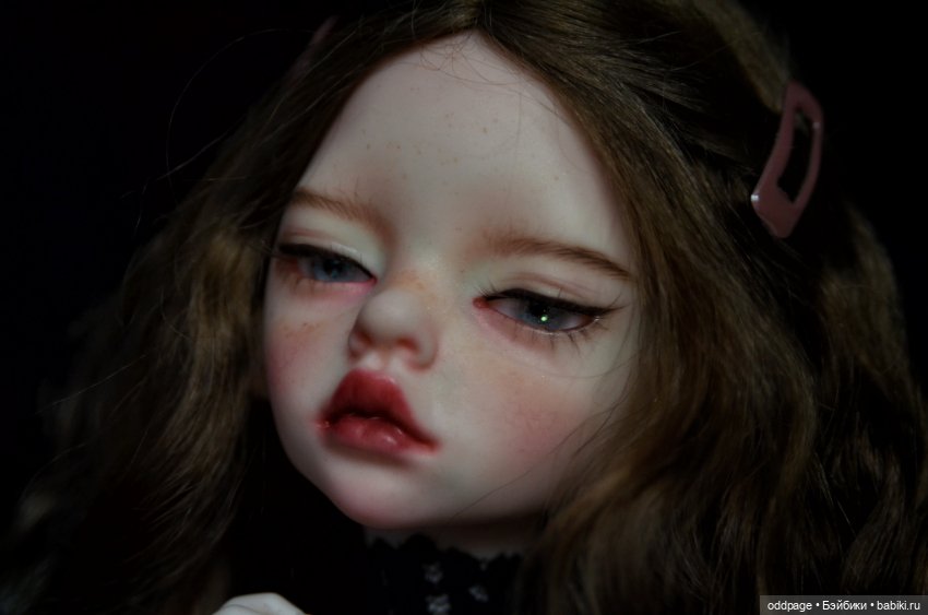 Ларина с прикрытыми глазками на теле Huajing (фото 2)