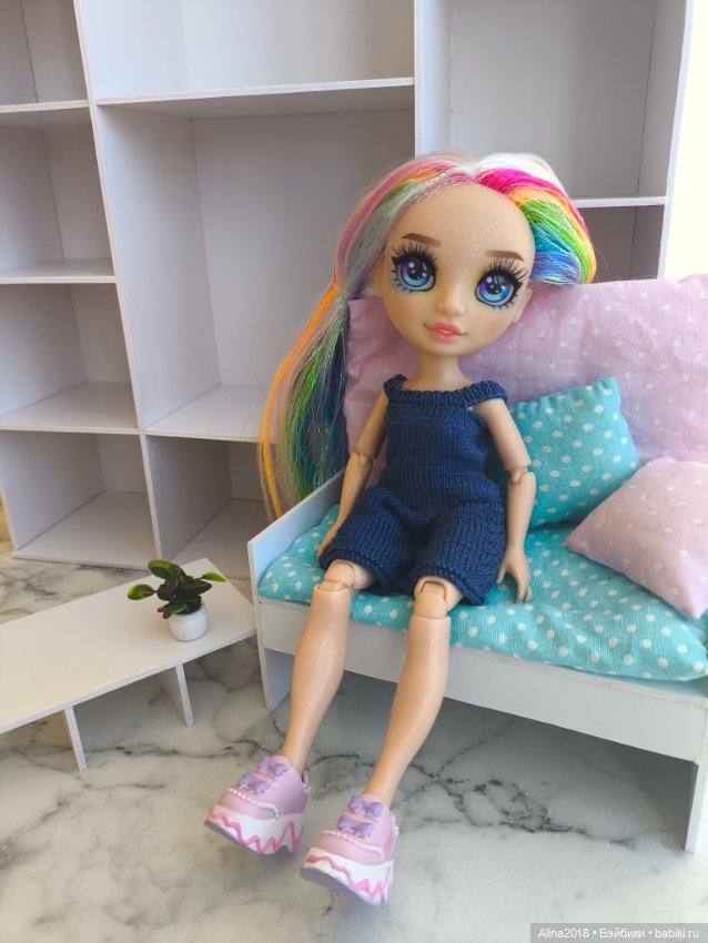 Гардеробная для кукол формата Барби