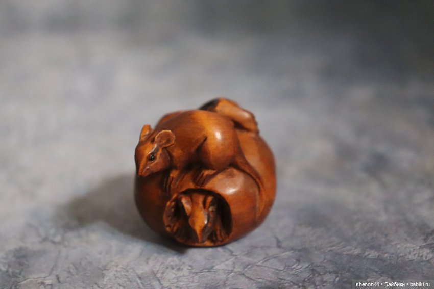 Нэцкэ "Мышки на яблочке" — Статуэтки (фото 6)