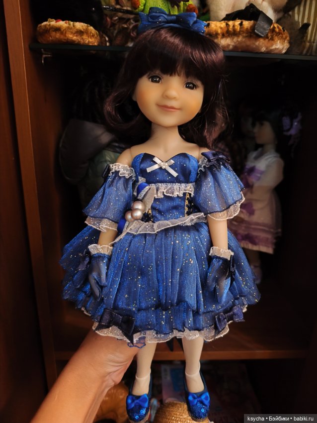 Яркая , шикарная красотка