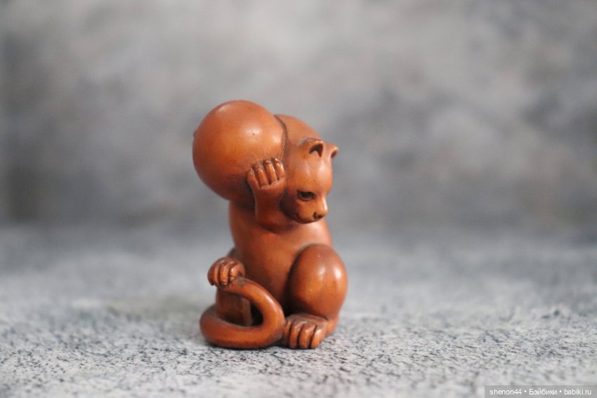 Нэцкэ "Кот с мячиком" — Статуэтки (фото 5)