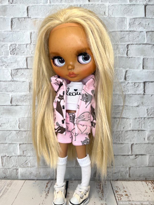 Продаю новую одежду для кукол Блайз