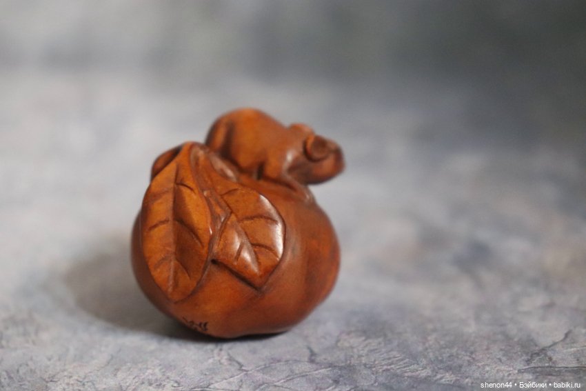 Нэцкэ "Мышки на яблочке" — Статуэтки (фото 7)