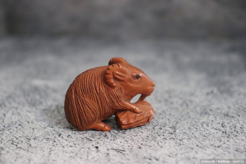 Нэцкэ "Коза с капустой" — Статуэтки