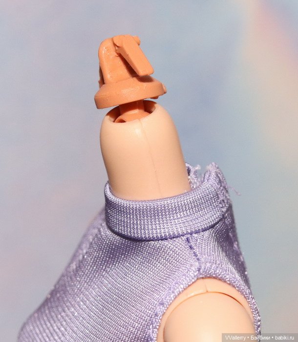 Тело в аутфите Barbie Looks Doll #20 (фото 4)
