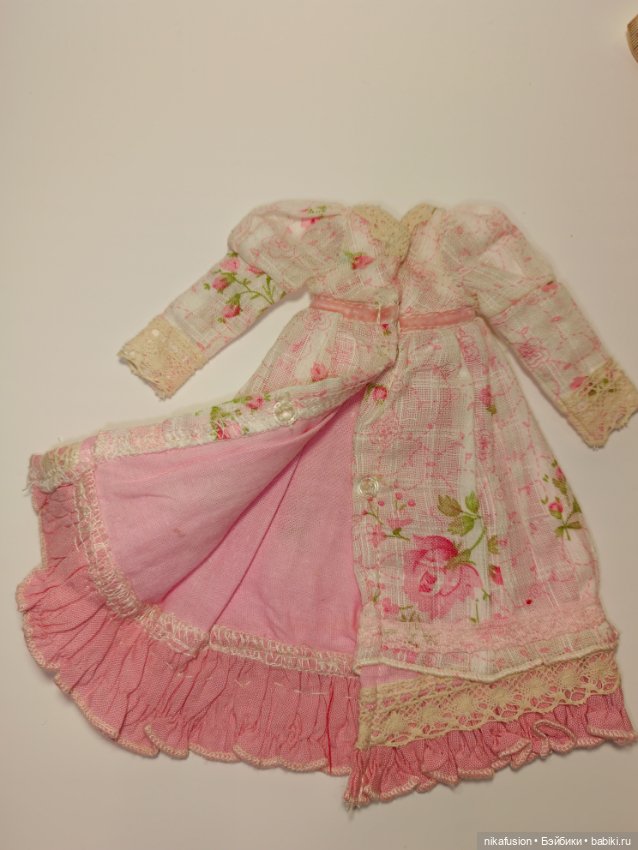 Платье и боннет в викторианском стиле на куклу Блайз (фото 6)