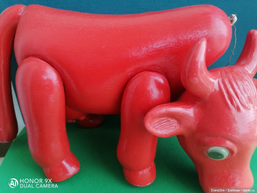 Красная корова. Целлулоид (фото 4)