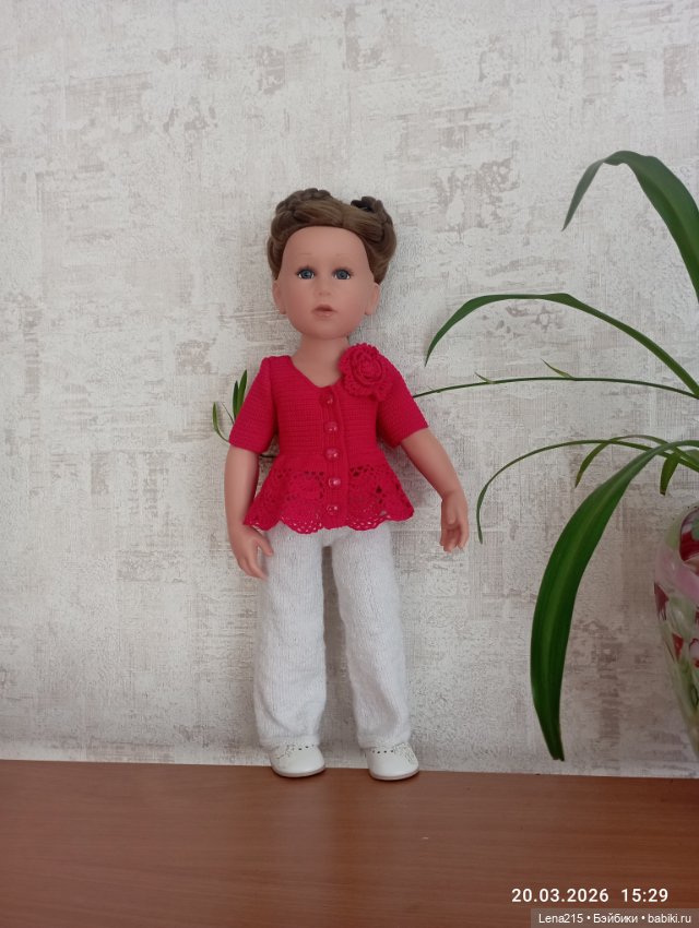 Для Готц одежда в разнобой (фото 8)