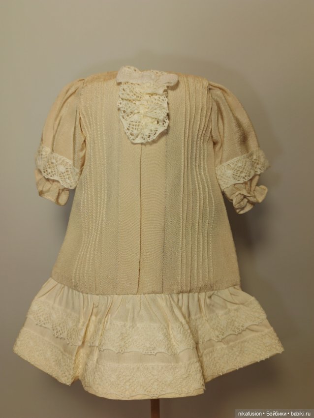 Платье на антикварную или винтажную куклу рост 28-30 см