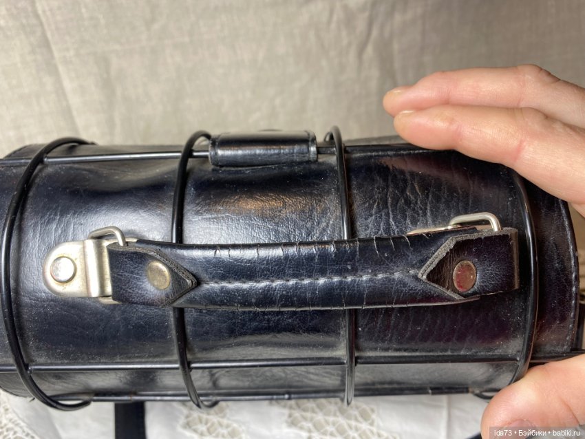 Сумка в металлической клетке - «переноска» для кукольных нужностей и кукол (фото 6)