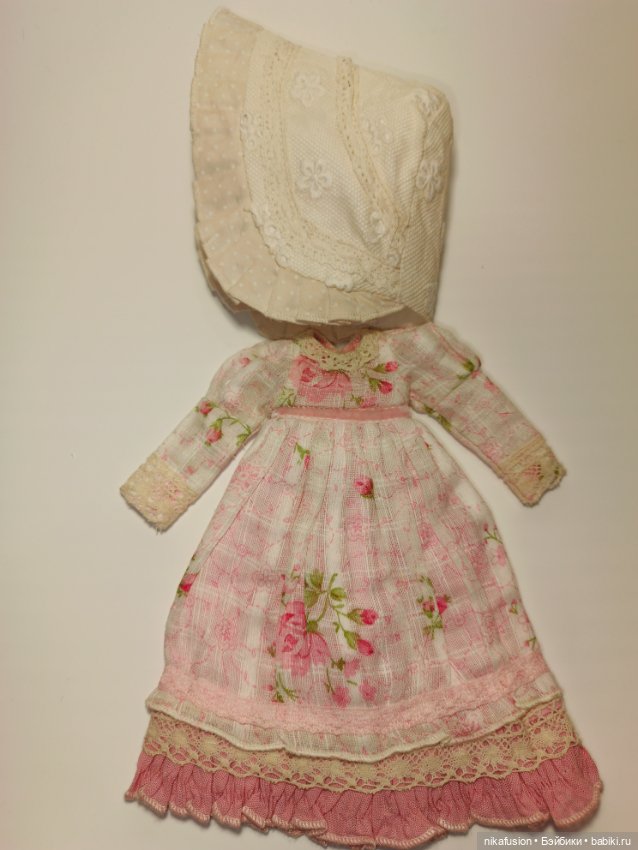 Платье и боннет в викторианском стиле на куклу Блайз (фото 3)