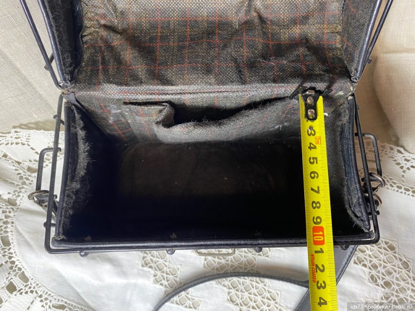 Сумка в металлической клетке - «переноска» для кукольных нужностей и кукол (фото 8)