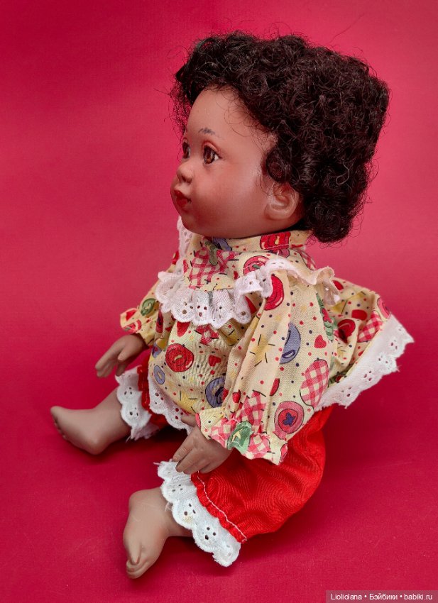 Кукла фарфоровая Малышка-африканка от Jeanne Singer OOAK (фото 2)
