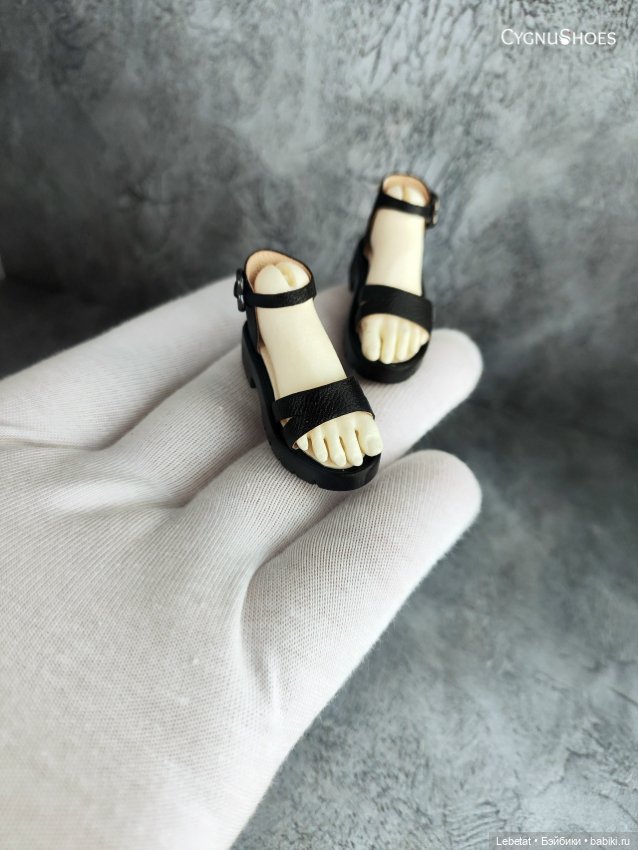 Босоножки для Китти, Тендер подростка (фото 2)