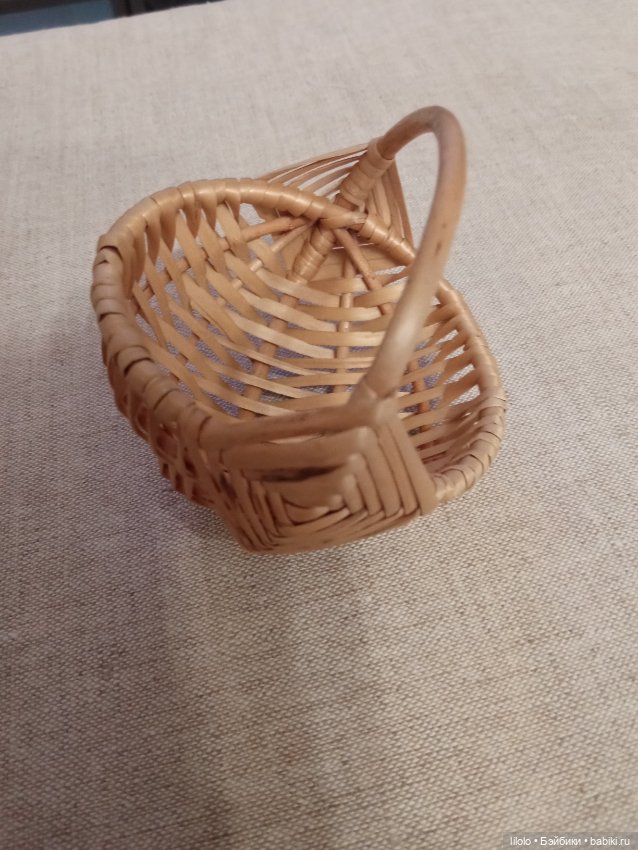 Корзиночка для кукольного интерьера (фото 3)
