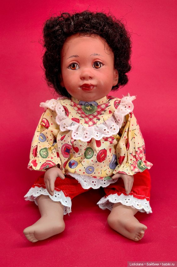 Кукла фарфоровая Малышка-африканка от Jeanne Singer OOAK