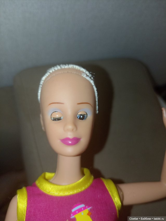 Барбиобразная с закрывающимися глазами (фото 3)