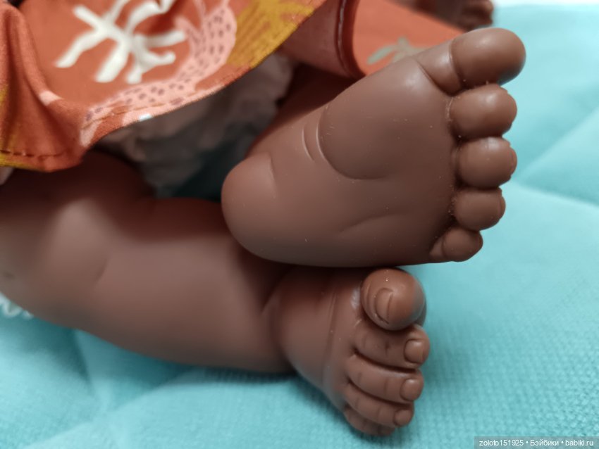 Кукла Nines d’onil Alika мулатка (фото 3)