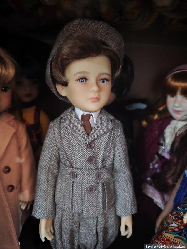 Стильный клубный Лоуренс от Руби ред