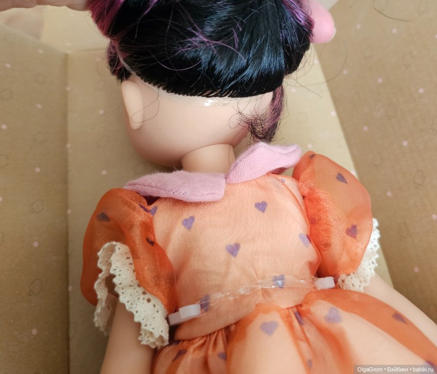 Карина с сиреневыми прядками Паола Рейна (фото 2)