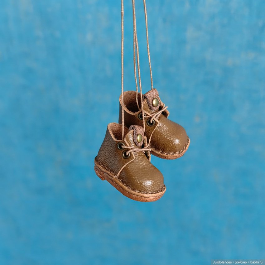 Ботинки на Монст — Обувь для кукол