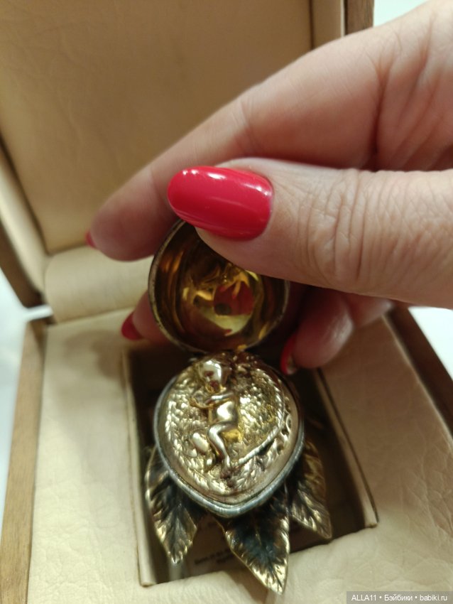 Серебряная Дарохранительница , удивительная и очень красивая (фото 2)