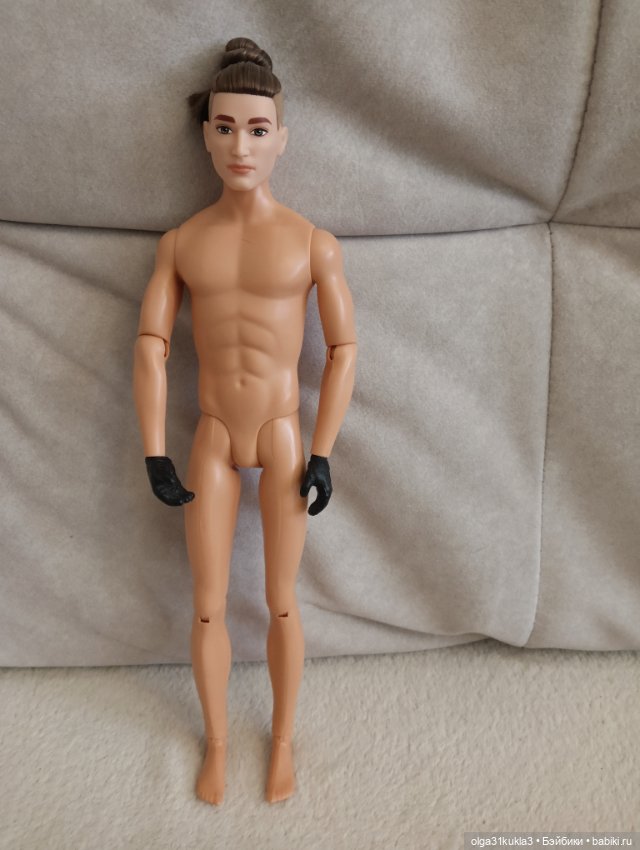 Пучек на теле Стивена Тревога из села Райский остров (фото 3)