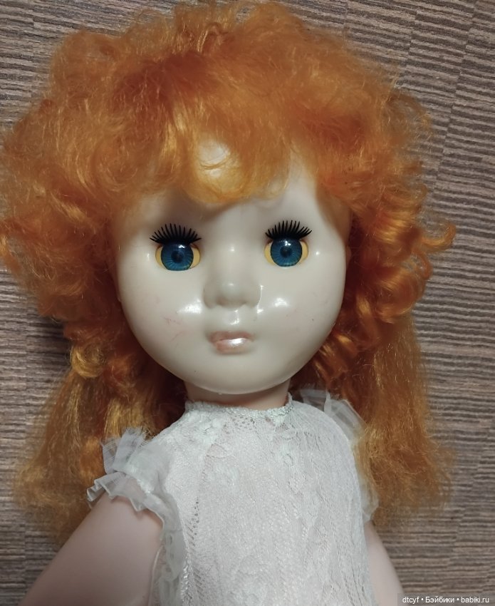 Высокая кукла с подарком — Винтажные куклы и игрушки детства