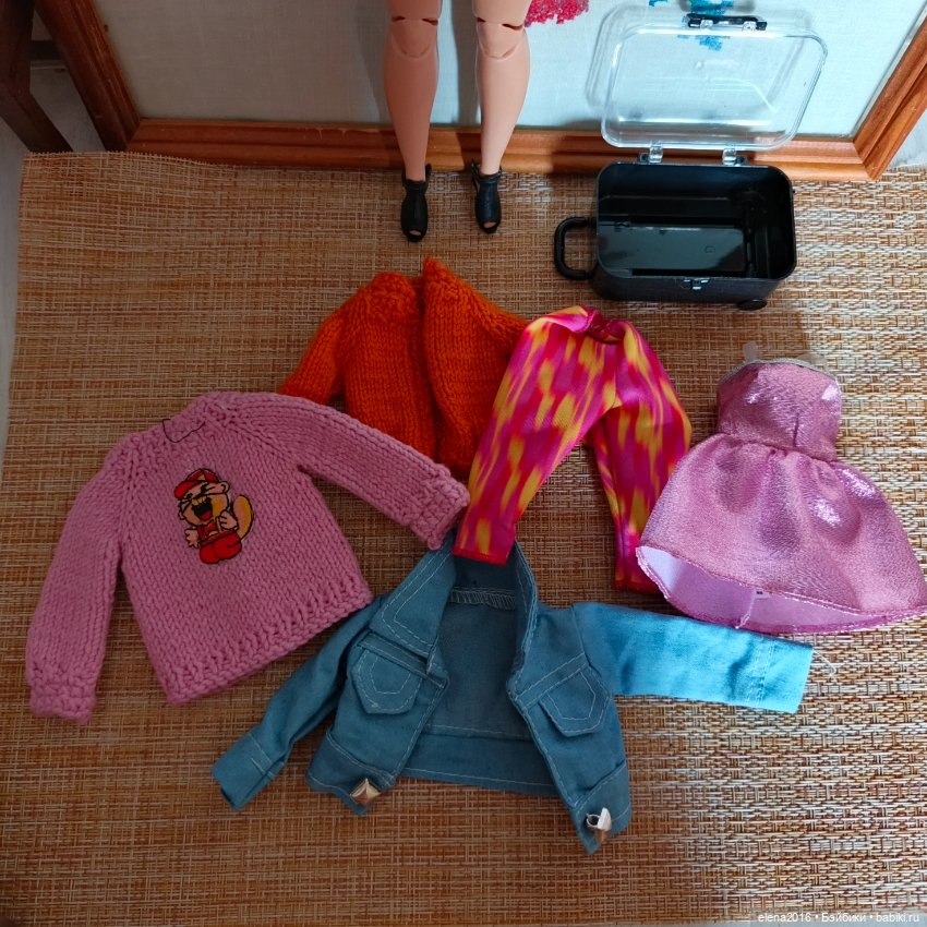Шарнирная кукла Барби Looks № 24 (фото 6)