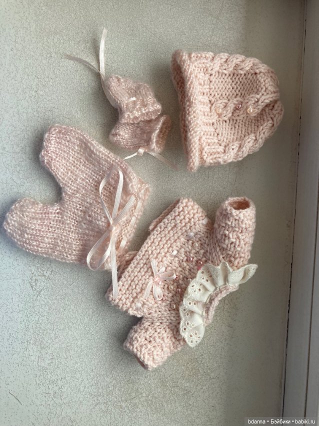 Вязанные костюмы для пупсов (фото 5)