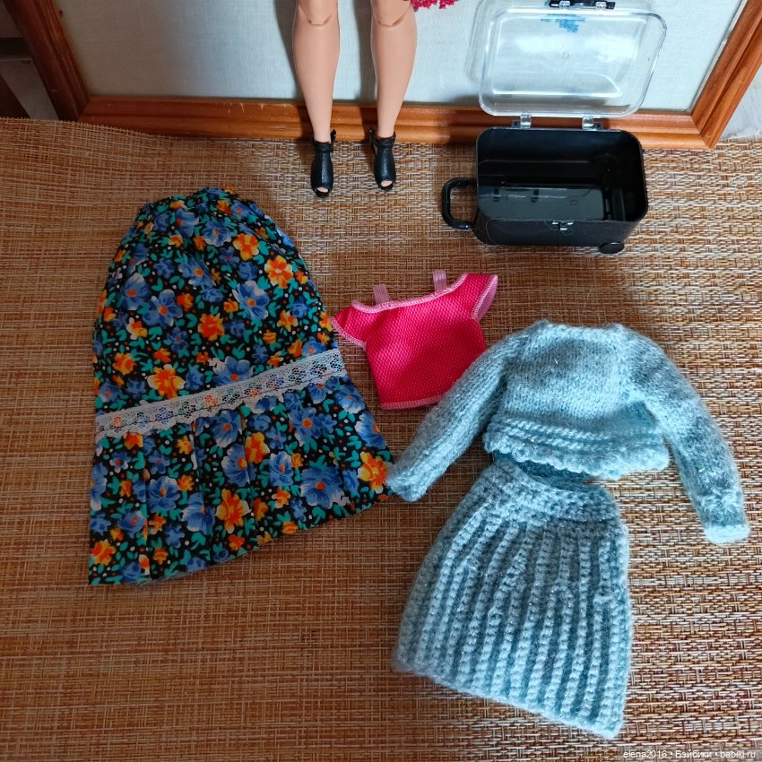 Шарнирная кукла Барби Looks № 24 (фото 7)