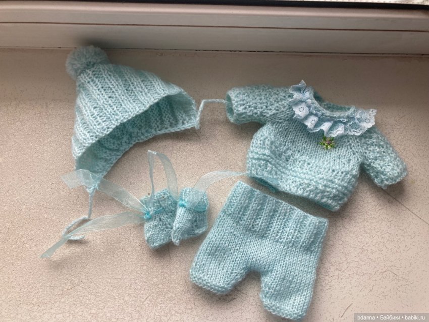 Вязанные костюмы для пупсов (фото 4)