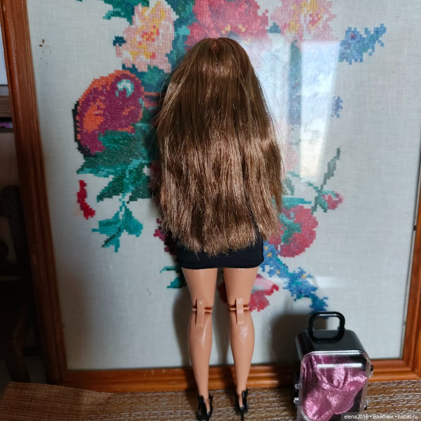 Шарнирная кукла Барби Looks № 24 (фото 5)