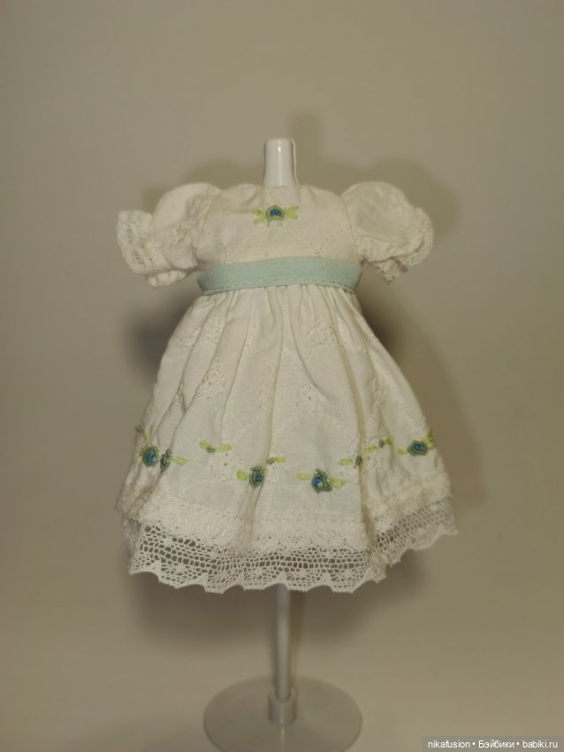 Платье на антикварную или винтажную куклу рост 16-20 см