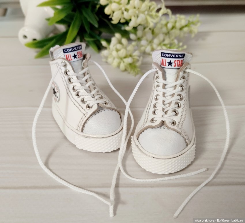 Высокие кеды конверсы для куклы Паола Рейна