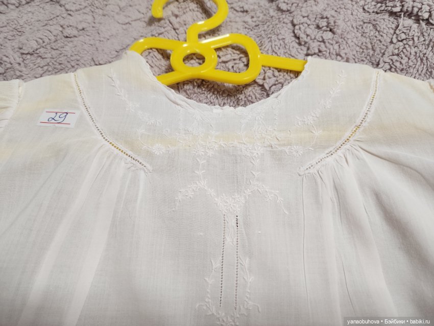 Винтажные платья из тончайшего хлопка с вышивкой для средних и больших кукол (фото 10)