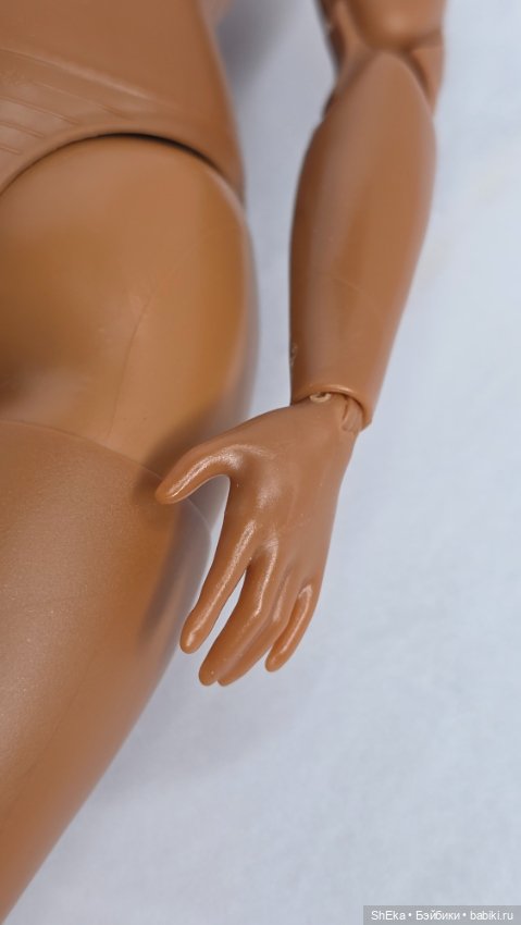 Тело Barbie Looks #2 — Игровые куклы (фото 4)