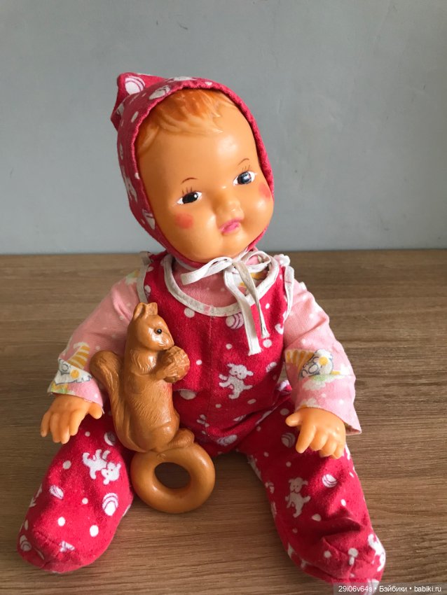 Пупс ползунок Горьковской с игрушкой