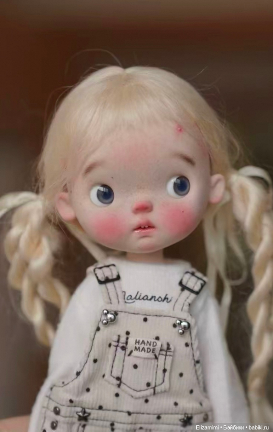 HoneyHoneyDoll без макияжа (фото 7)