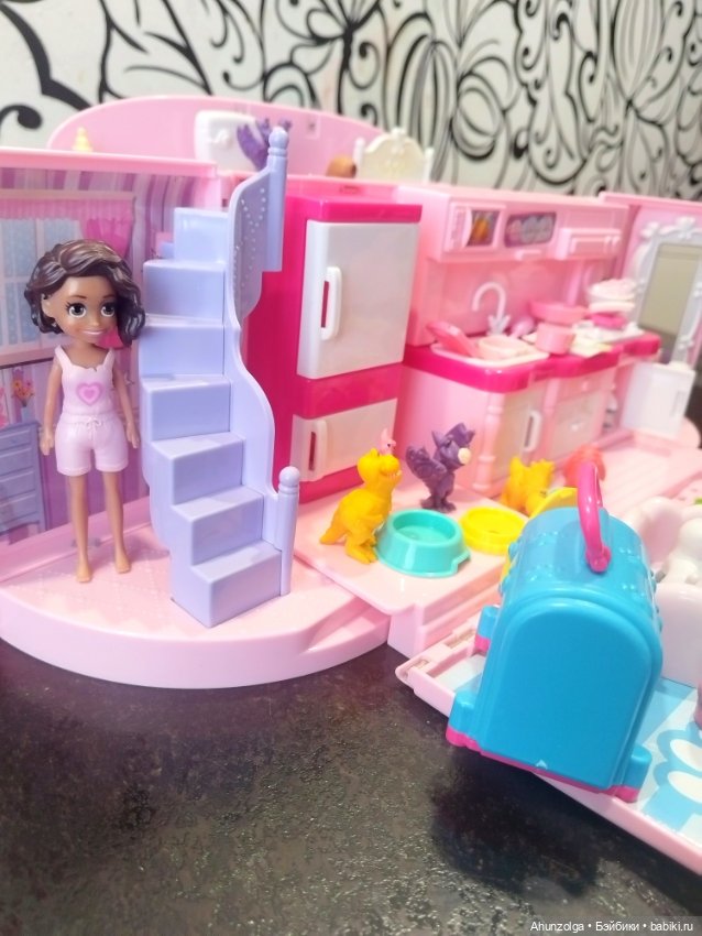 Сумочка домик с аксами и куколкой