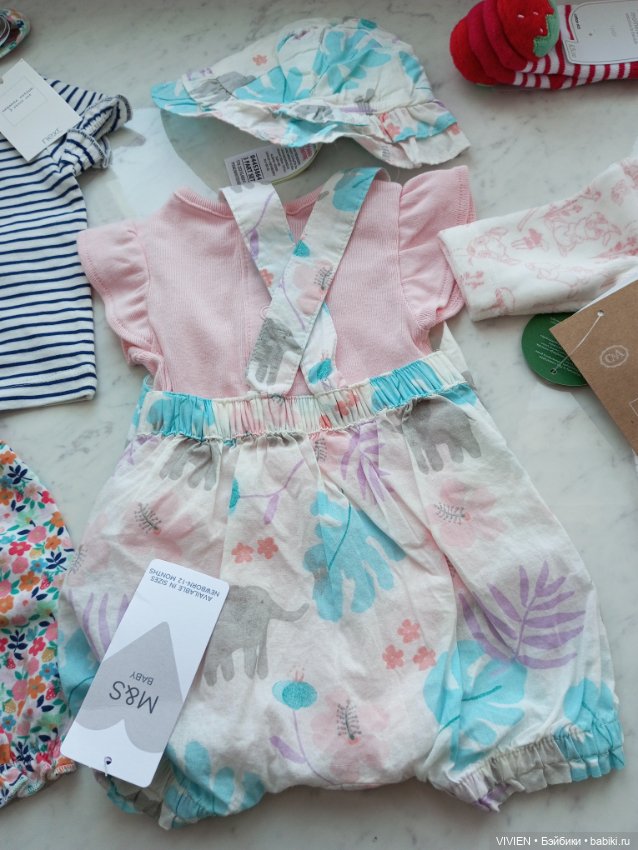 Лот одежды для куклы девочки