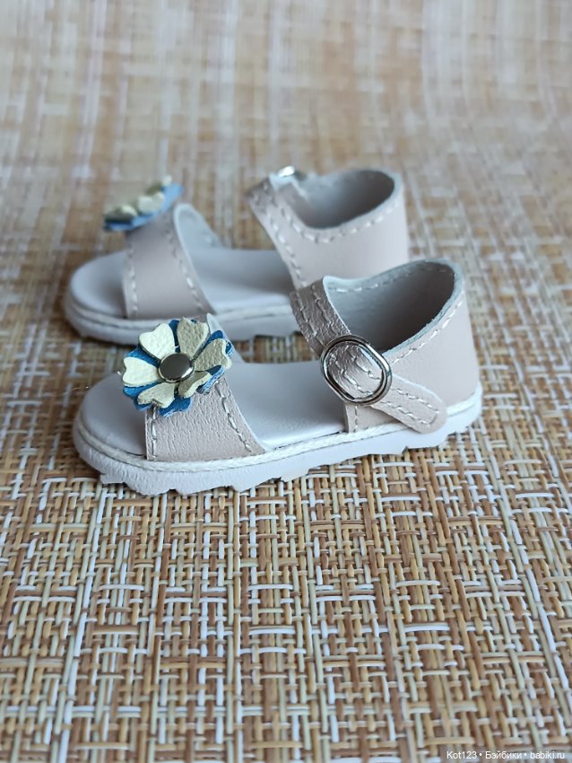 Босоножки для Руби Ред Ruby Red Fashion Friends (фото 3)