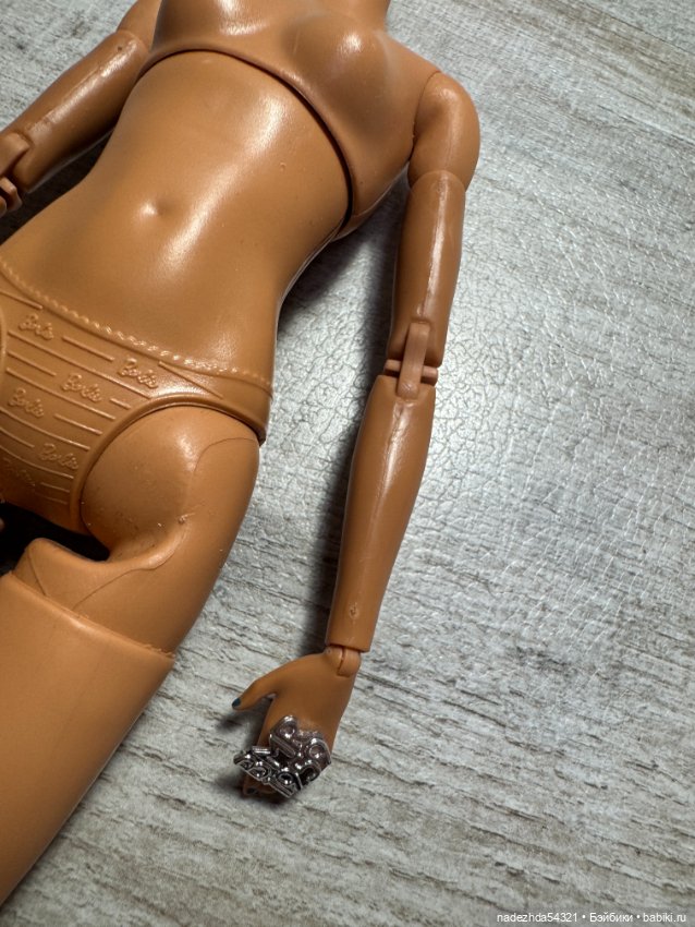 Тело Барби БМР 1959 Мбили (фото 3)